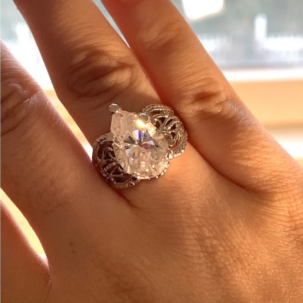 LIND Sterling Silver 925 Large Pear Stone Scroll Work Ring 6.5 Lindenwold